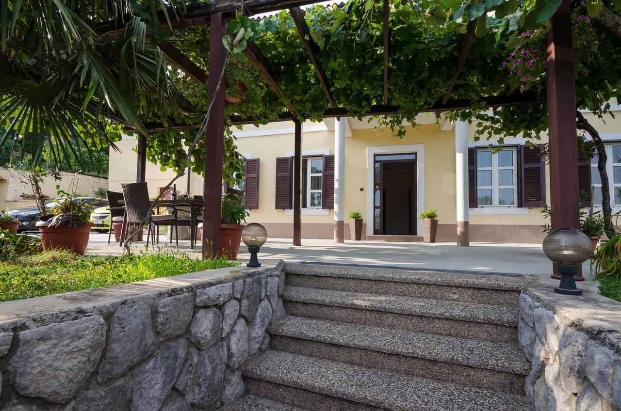 Apartment Aleksandra Rijeka Exterior photo