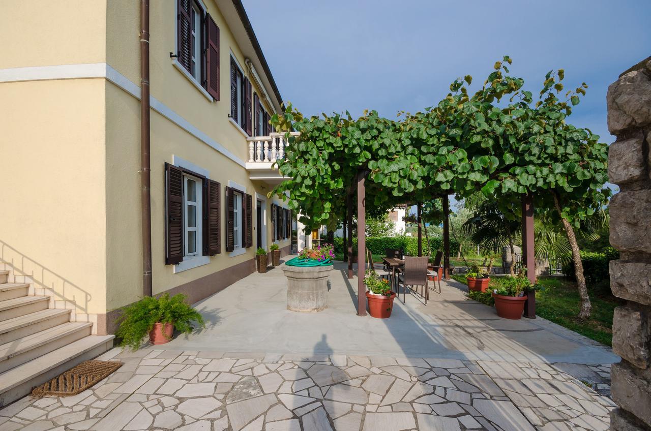 Apartment Aleksandra Rijeka Exterior photo