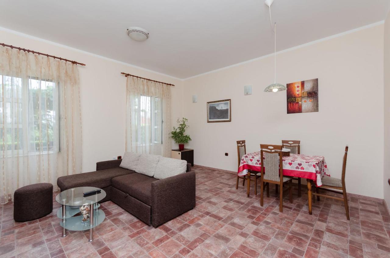 Apartment Aleksandra Rijeka Exterior photo